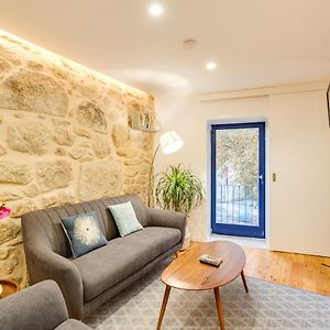 Riverside 2 Bedroom Apartment by DA'HOME